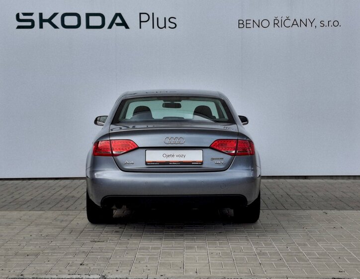 Audi A4 12