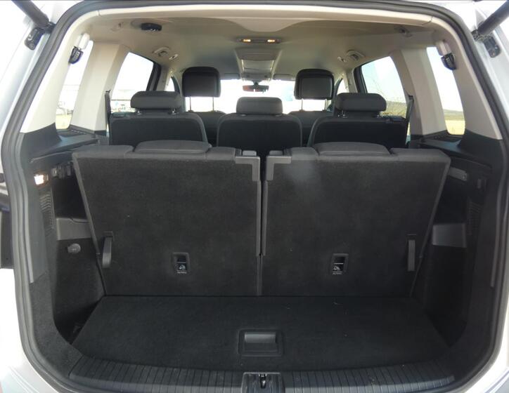 Volkswagen Touran 16