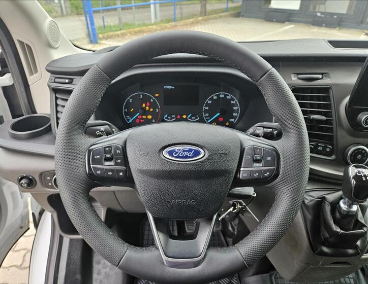 Ford Transit 10