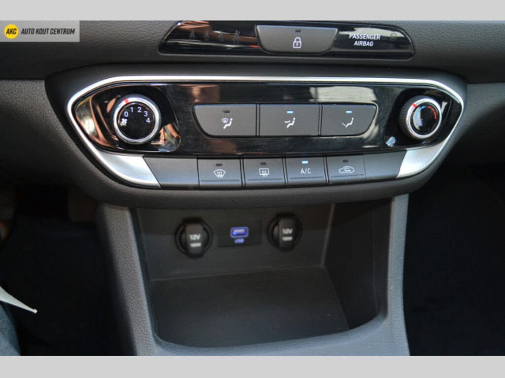 Hyundai i30 23