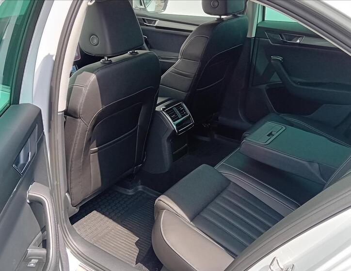 Škoda Superb 14