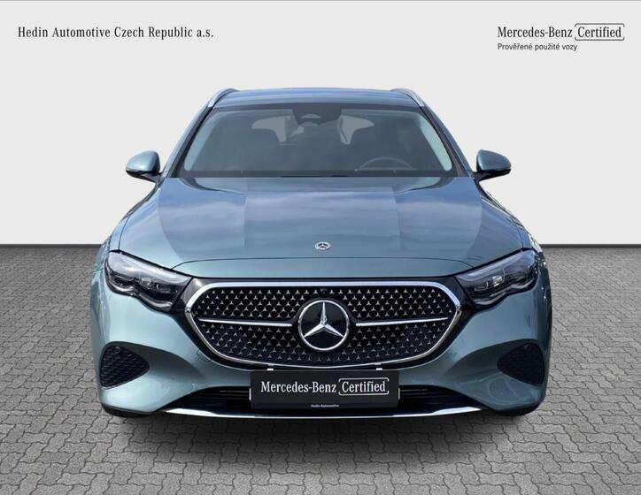 Mercedes-Benz Třídy E 8
