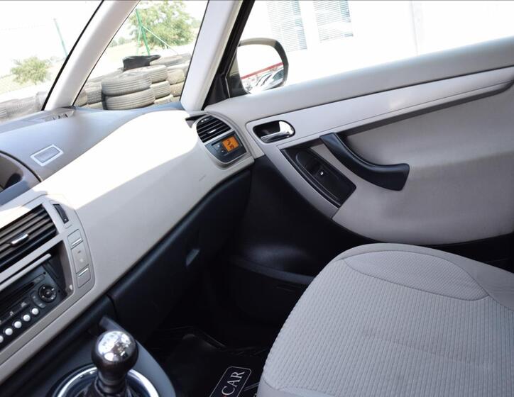 Citroën Grand C4 Picasso 47