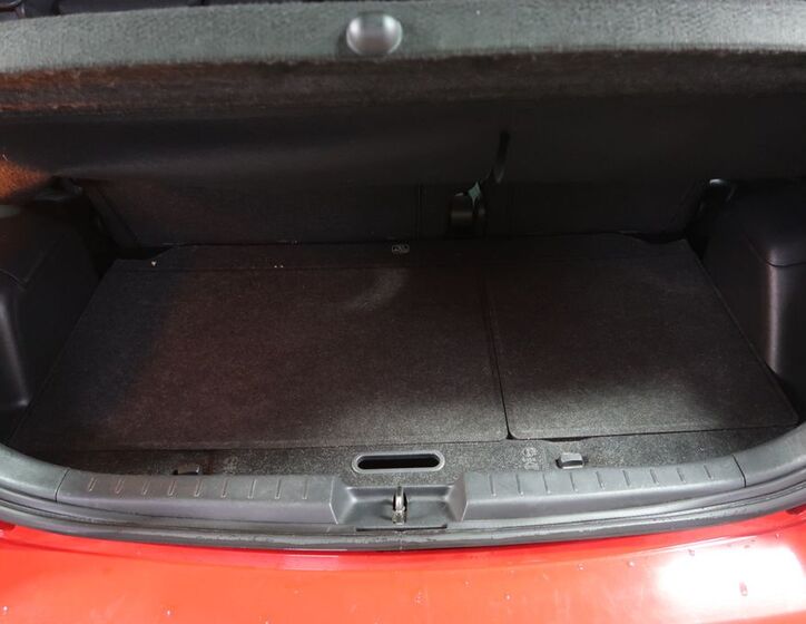 Toyota Yaris 11