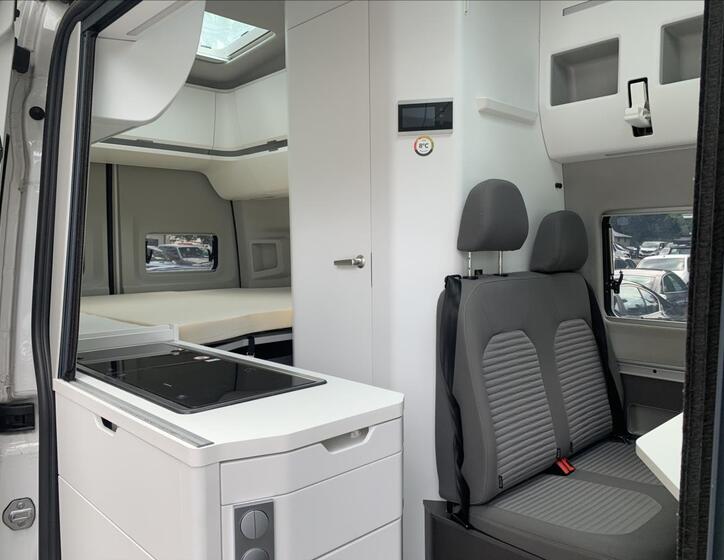 Volkswagen Grand California 15