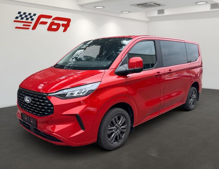 Ford Tourneo Custom 1
