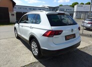 Volkswagen Tiguan 8