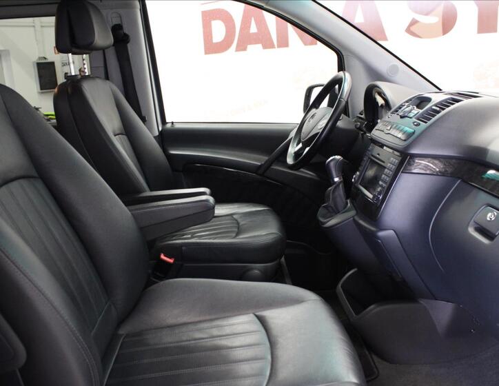 Mercedes-Benz Viano 12