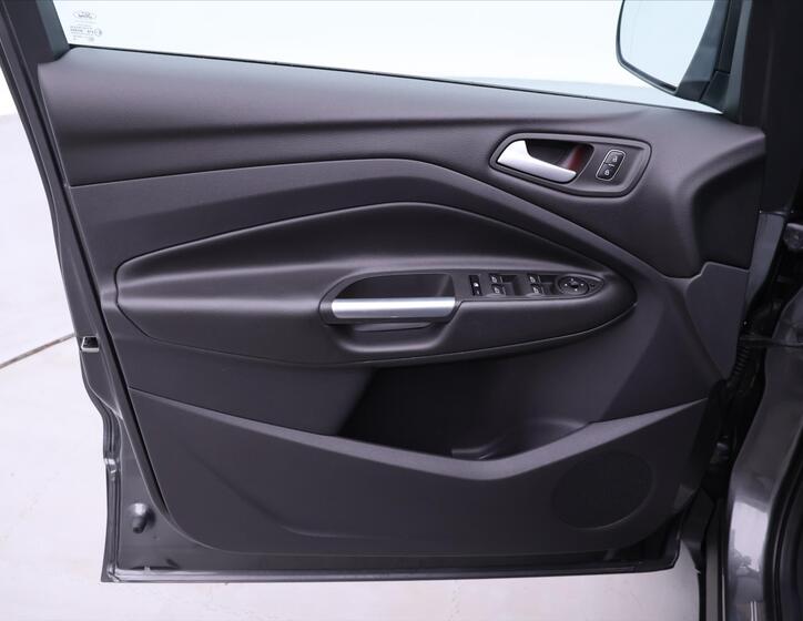 Ford Kuga 11