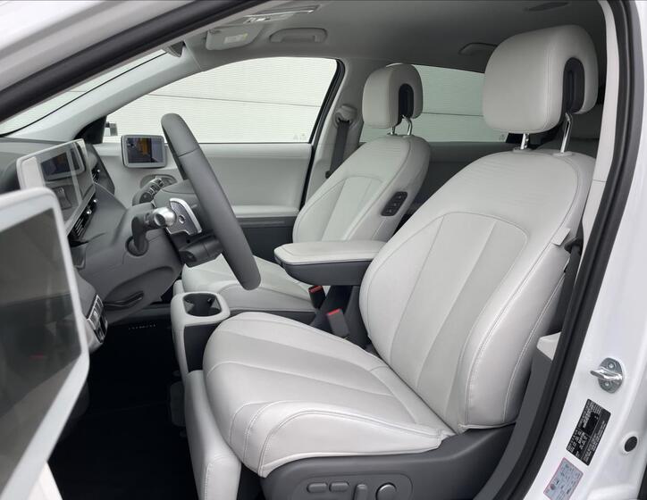 Hyundai Ioniq 5 8