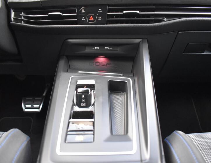Volkswagen Golf 18