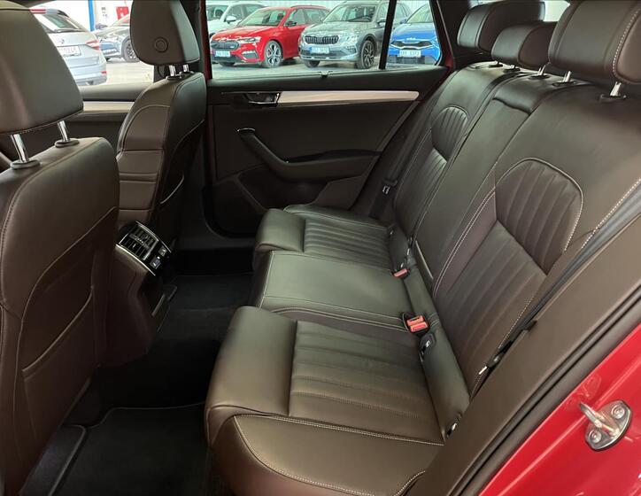 Škoda Superb 43