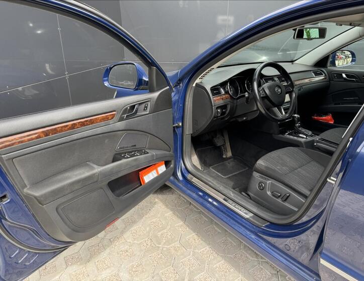 Škoda Superb 14