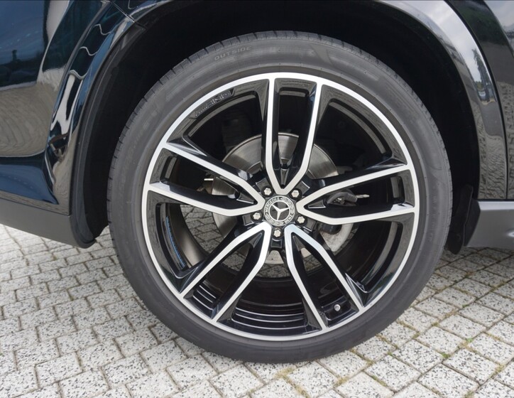 Mercedes-Benz GLS 7