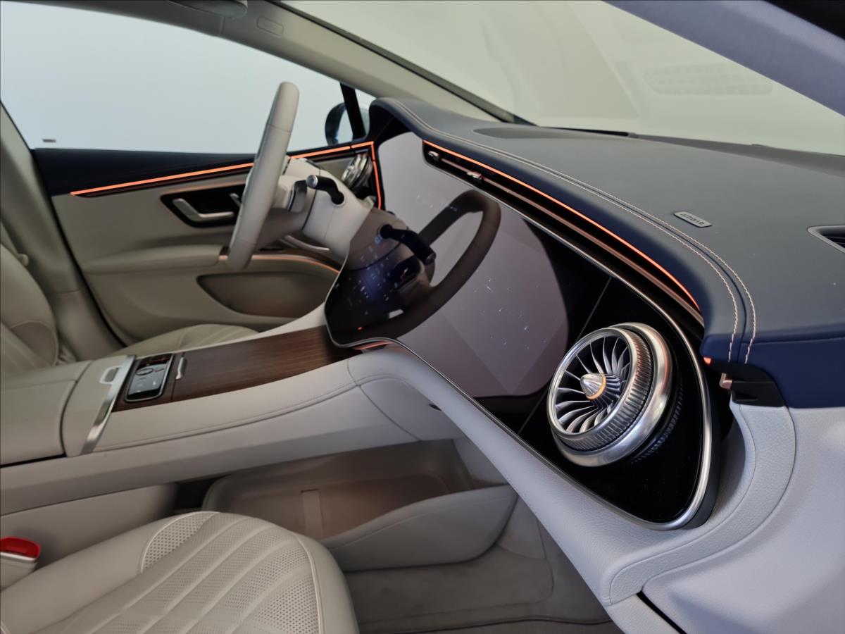 Mercedes-Benz EQS