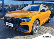 Audi Q8 1