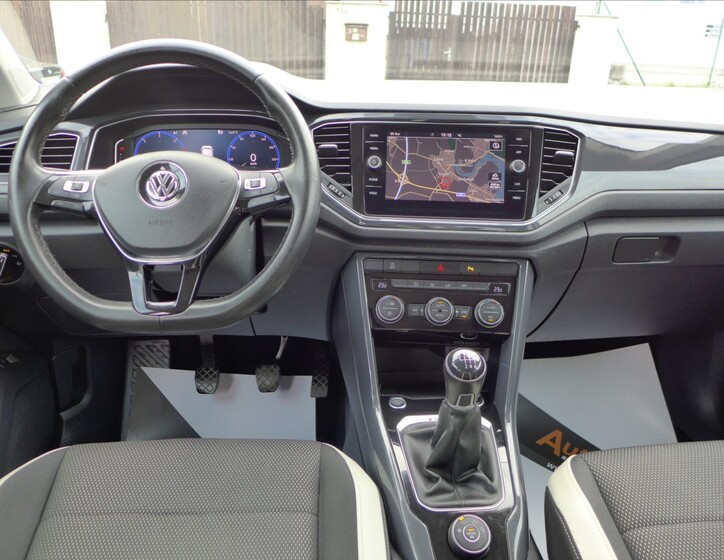 Volkswagen T-Roc 32