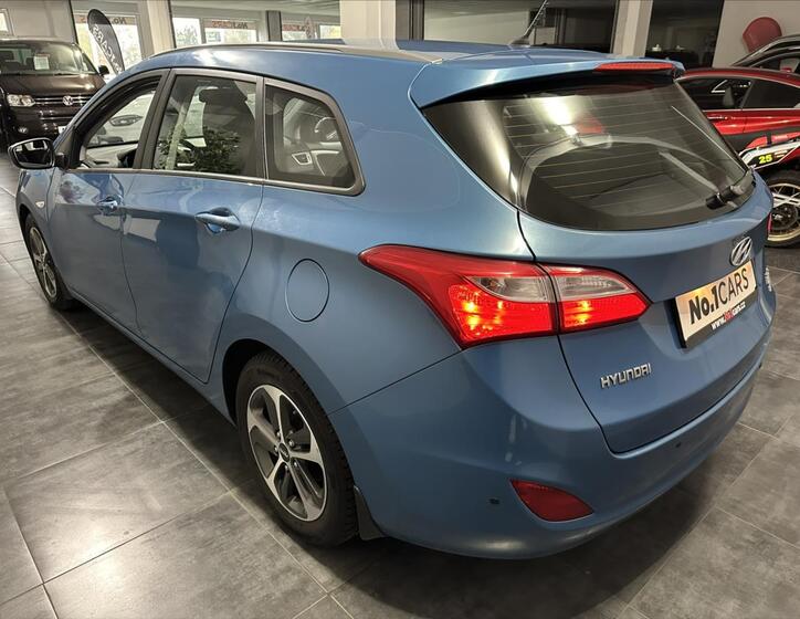 Hyundai i30 4