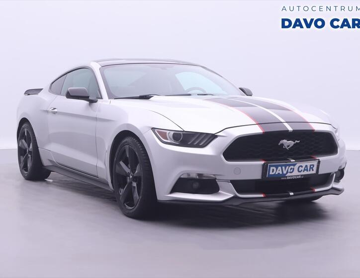 Ford Mustang 1