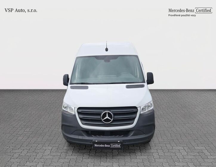 Mercedes-Benz Sprinter 8