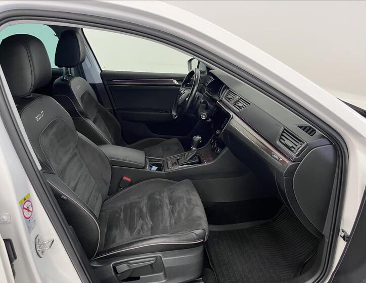 Škoda Superb 21