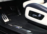 BMW X7 9