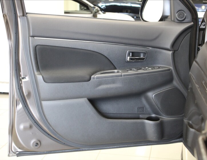 Mitsubishi ASX 14
