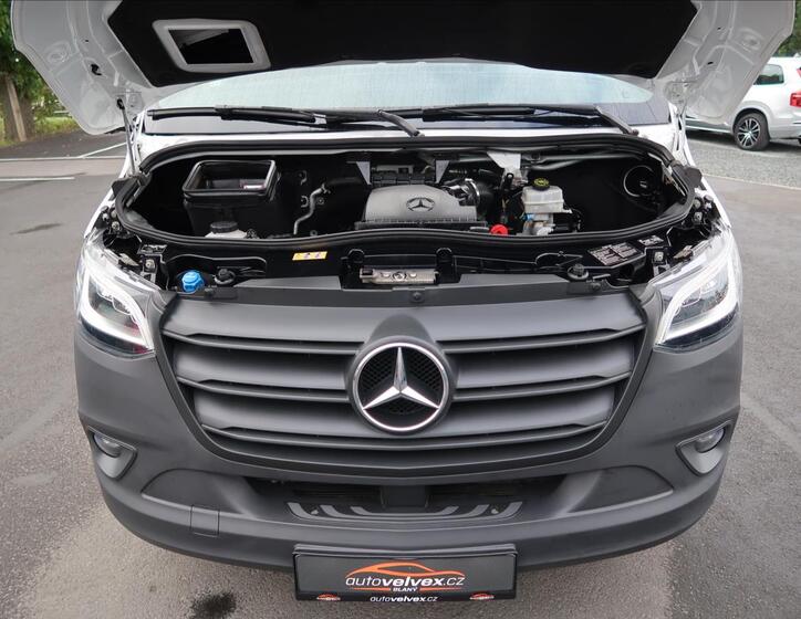Mercedes-Benz Sprinter 17
