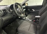Toyota Yaris 9