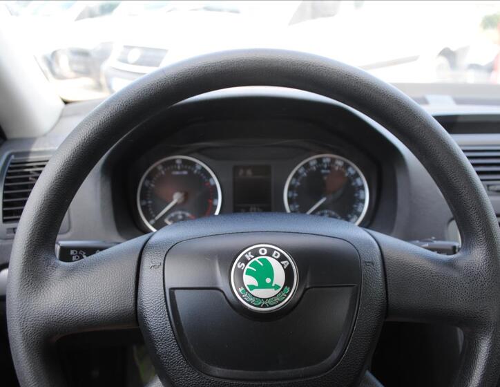 Škoda Octavia 10