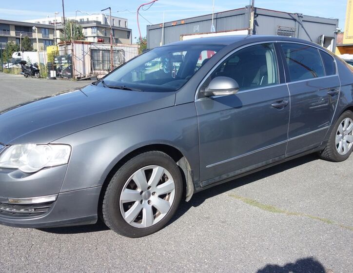 Volkswagen Passat 1
