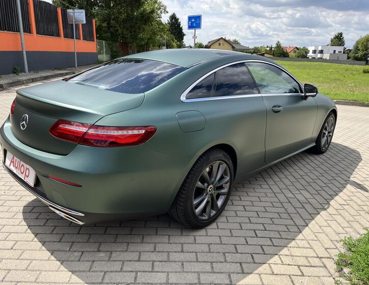 Mercedes-Benz Třídy E 8