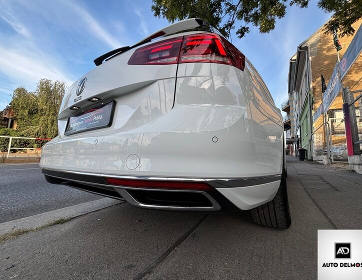 Volkswagen Passat 10