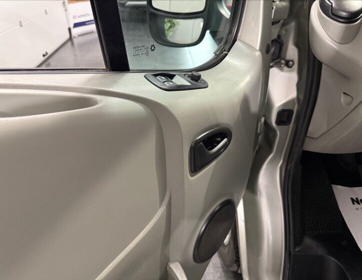 Renault Trafic 6