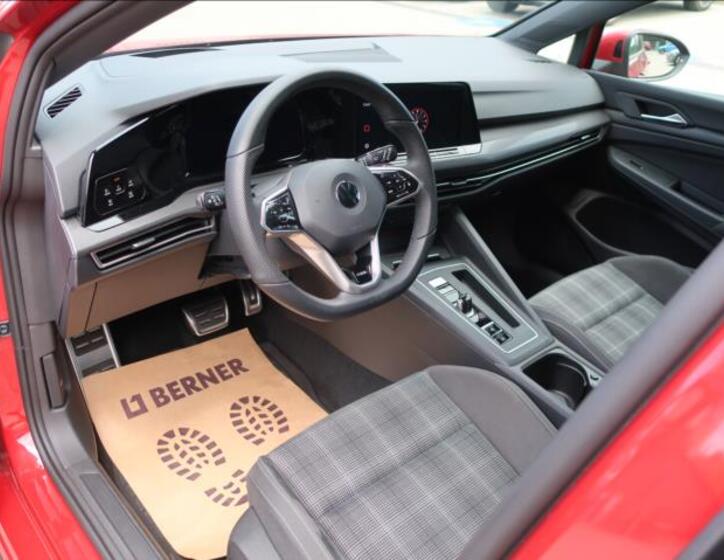 Volkswagen Golf 9