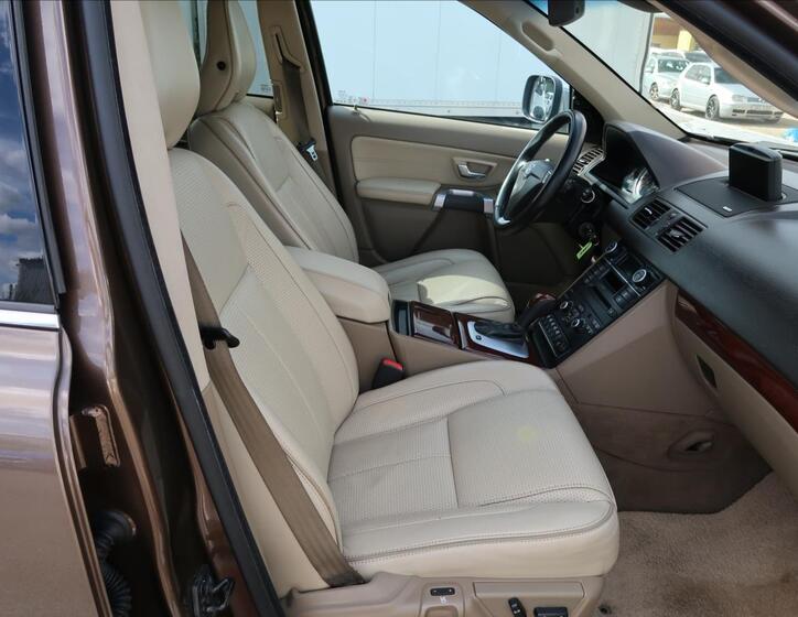 Volvo XC90 14