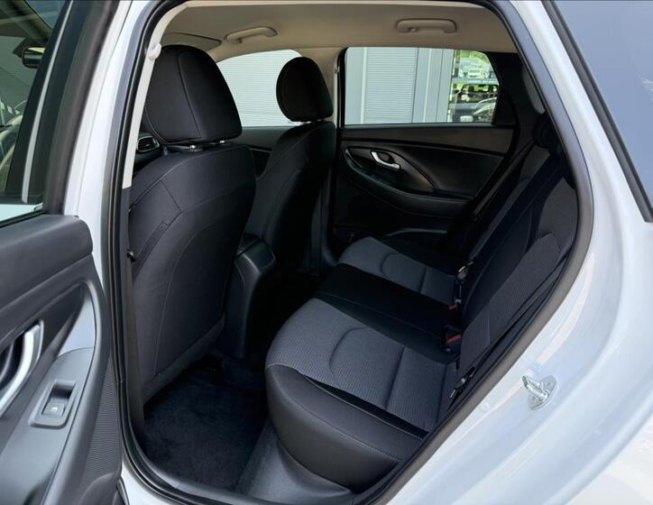 Hyundai i30 11