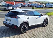 Peugeot 2008 4