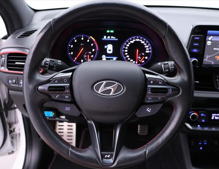 Hyundai i30 18