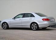 Mercedes-Benz Třídy E 8
