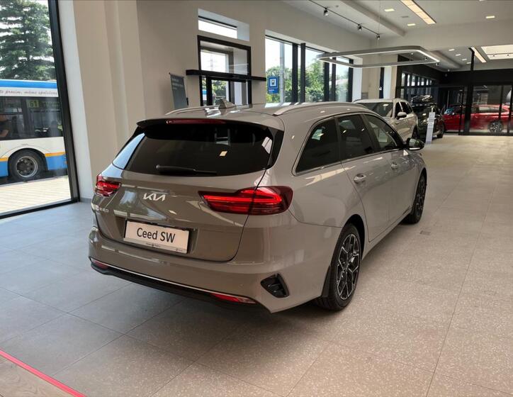 KIA Ceed 5