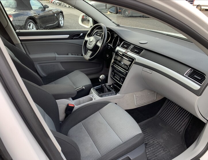 Škoda Superb 19