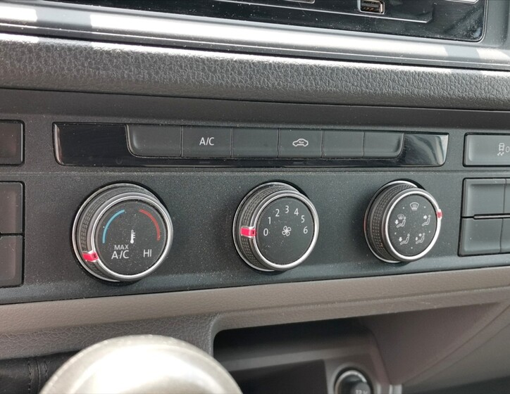 Volkswagen Crafter 10