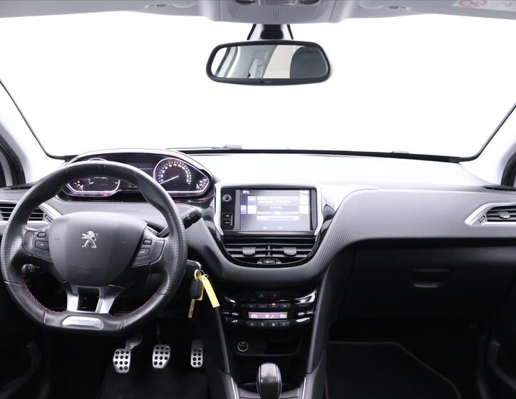 Peugeot 208 23