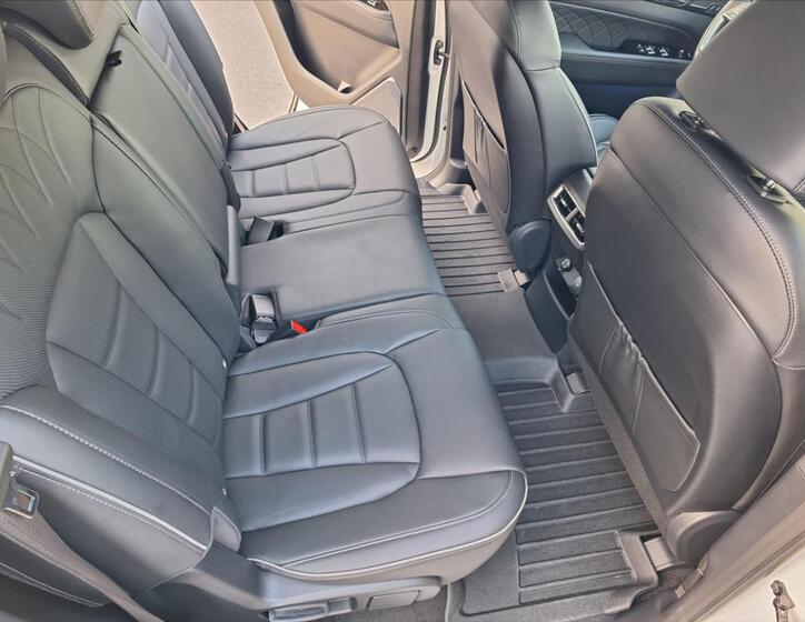 SsangYong Rexton 12