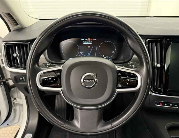 Volvo V90 12