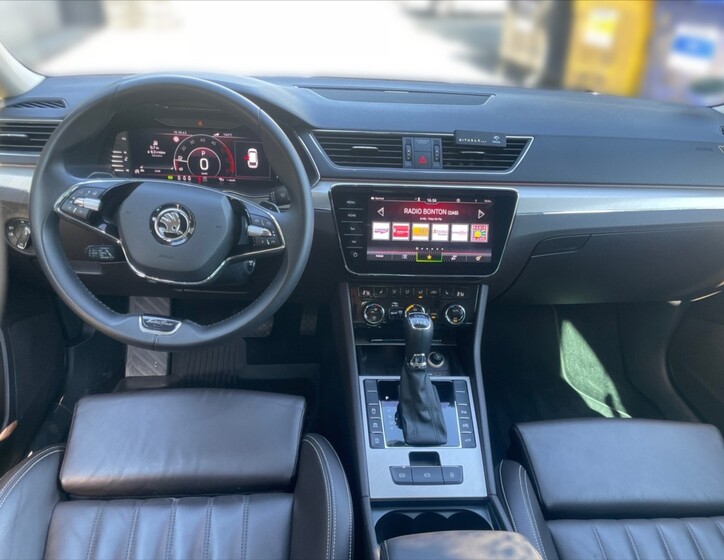 Škoda Superb 9