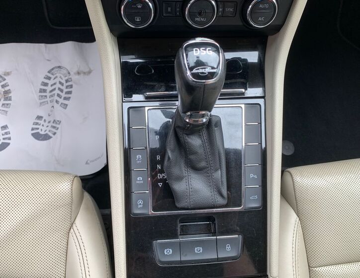 Škoda Superb 14