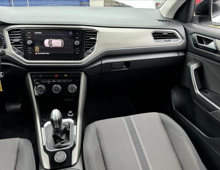 Volkswagen T-Roc 31