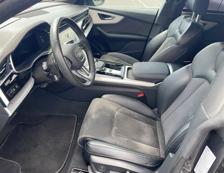 Audi Q8 15